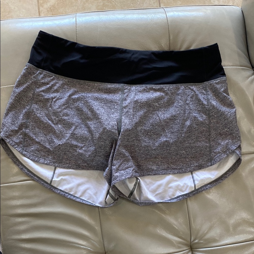 Lululemon athletica Speed up mid rise 4” short Women's Gray and Black Shorts